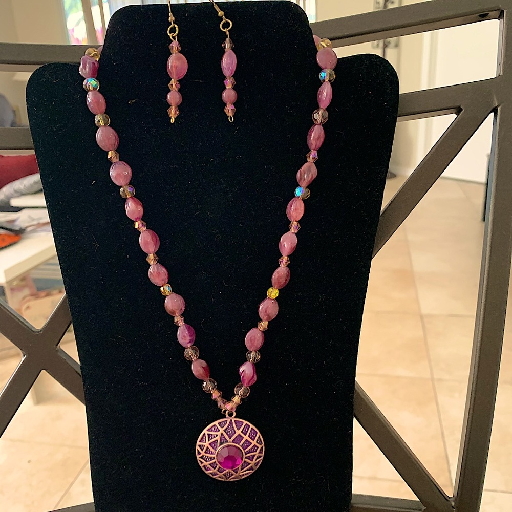 A lavender & Crystal Beaded Necklace & Earring Set
